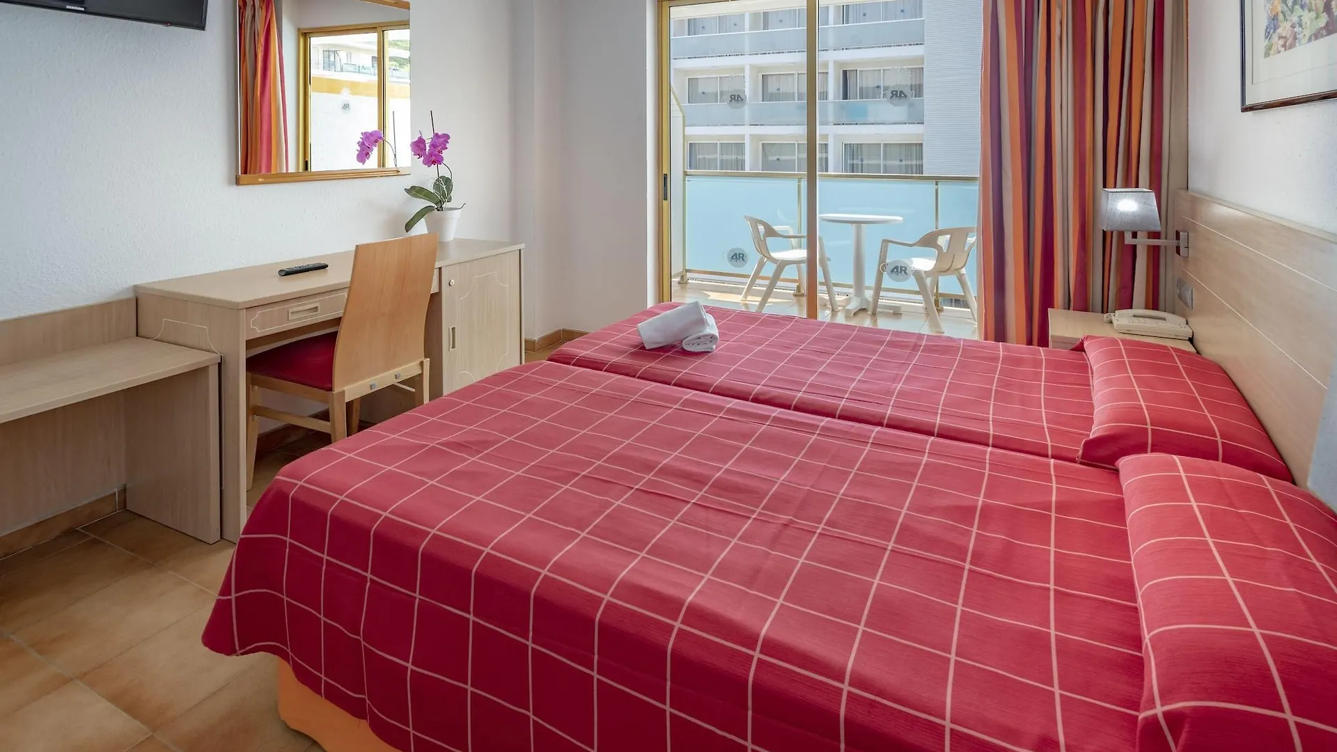 4R Salou Park Resort II Otel
